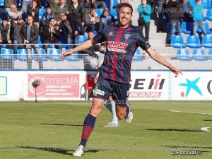 Iñigo celebra uno de sus dos goles | Foto: C.Pascual