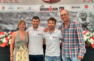 Jorge Abel y Lorien Hernández (centro) en Lanzarote |Foto: