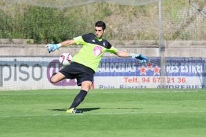 Sergio Herrera con la camiseta del Amorebieta.