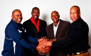 Reencuentro Michael Young, Hakeem Olajuwon, Clyde Drexler y Larry Micheaux en 2011