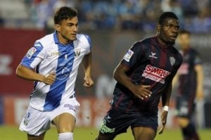 Asdrúbal, durante el partido frente al Huesca. Foto: LFP