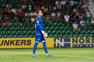 Javi Jiménez con la camiseta del Elche.