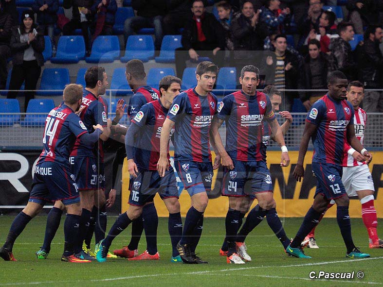 Los futbolistas del Huesca celebrando un gol esta temporada | Foto: C.Pascual