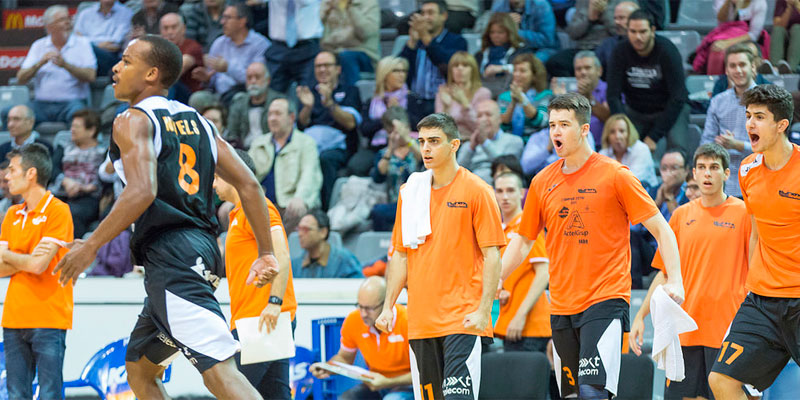Garrett Nevels, hombre a parar, vitoreado en el partido de ida | Foto: FEB