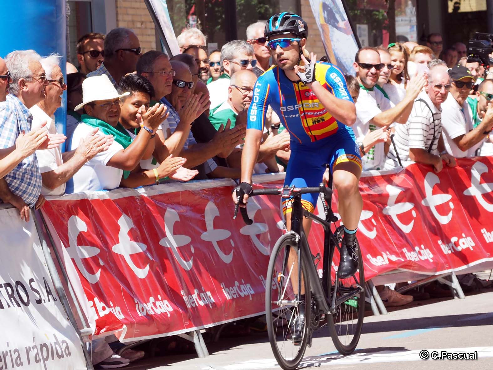 Sebastián Mora se hizo con una nueva edición del GP San Lorenzo de ciclismo. Foto: C. Pascual
