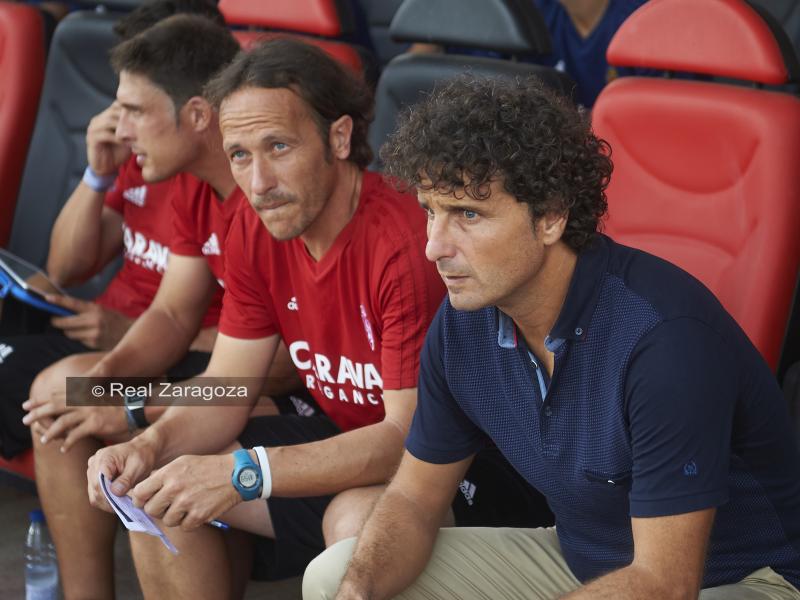 Idiakez en el banquillo del Real Zaragoza. | Foto: Tino Gil, Real Zaragoza.