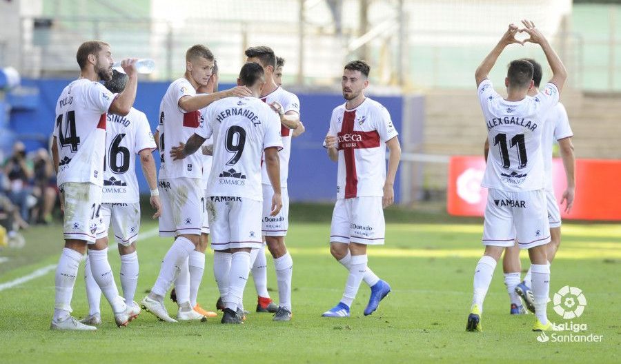 Los jugadores del Huesca celebran el gol de Gallar en Ipurua | Foto: LaLiga