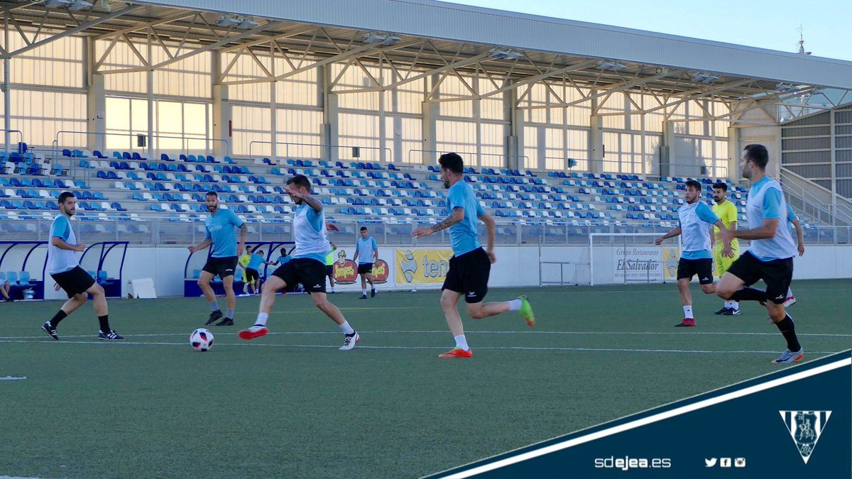 El Ejea entrena preparando su visita al Ontinyent. | Foto: SD Ejea