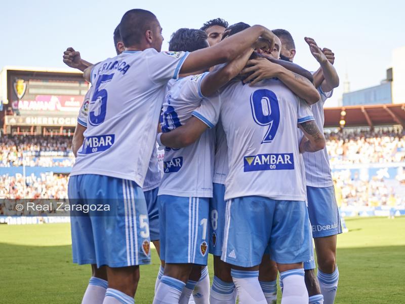 Celebración del gol de Álvaro Vázquez. | Foto: Tino Gil, Real Zaragoza