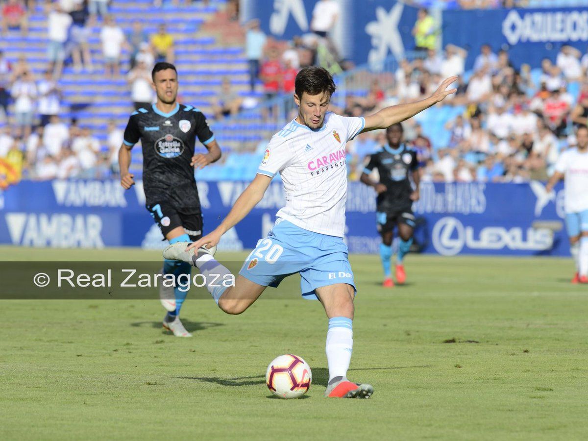 Gual sigue negado de cara a portería. | Foto: Tino Gil, Real Zaragoza.