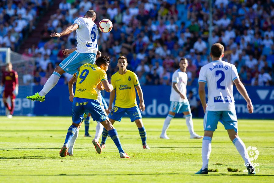 Máxima igualdad en el Real Zaragoza - Las Palmas. | Foto: La Liga