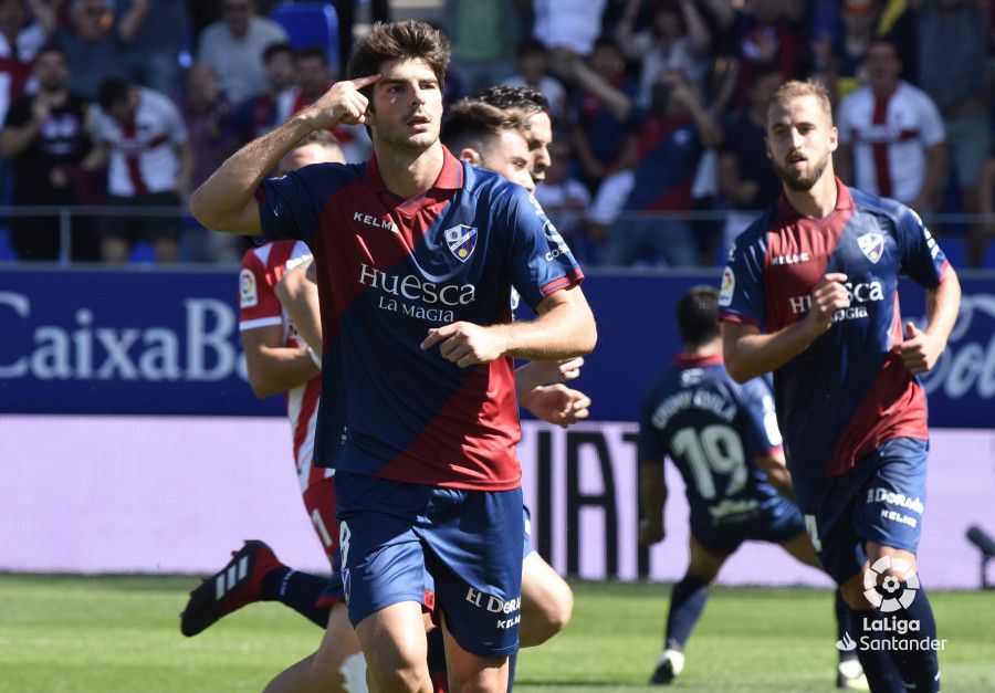 Melero con la camiseta del Huesca