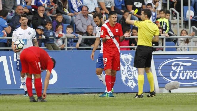 El Tenerife llega a la Romareda con muchas bajas en defensa. | Foto: Tenerife