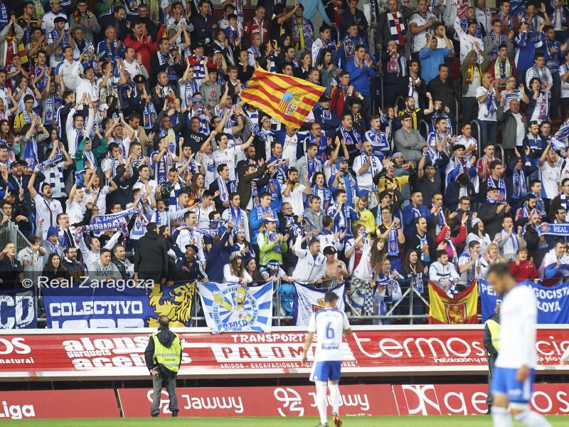 La afición zaragocista en el último viaje a Soria. | Foto: Real Zaragoza