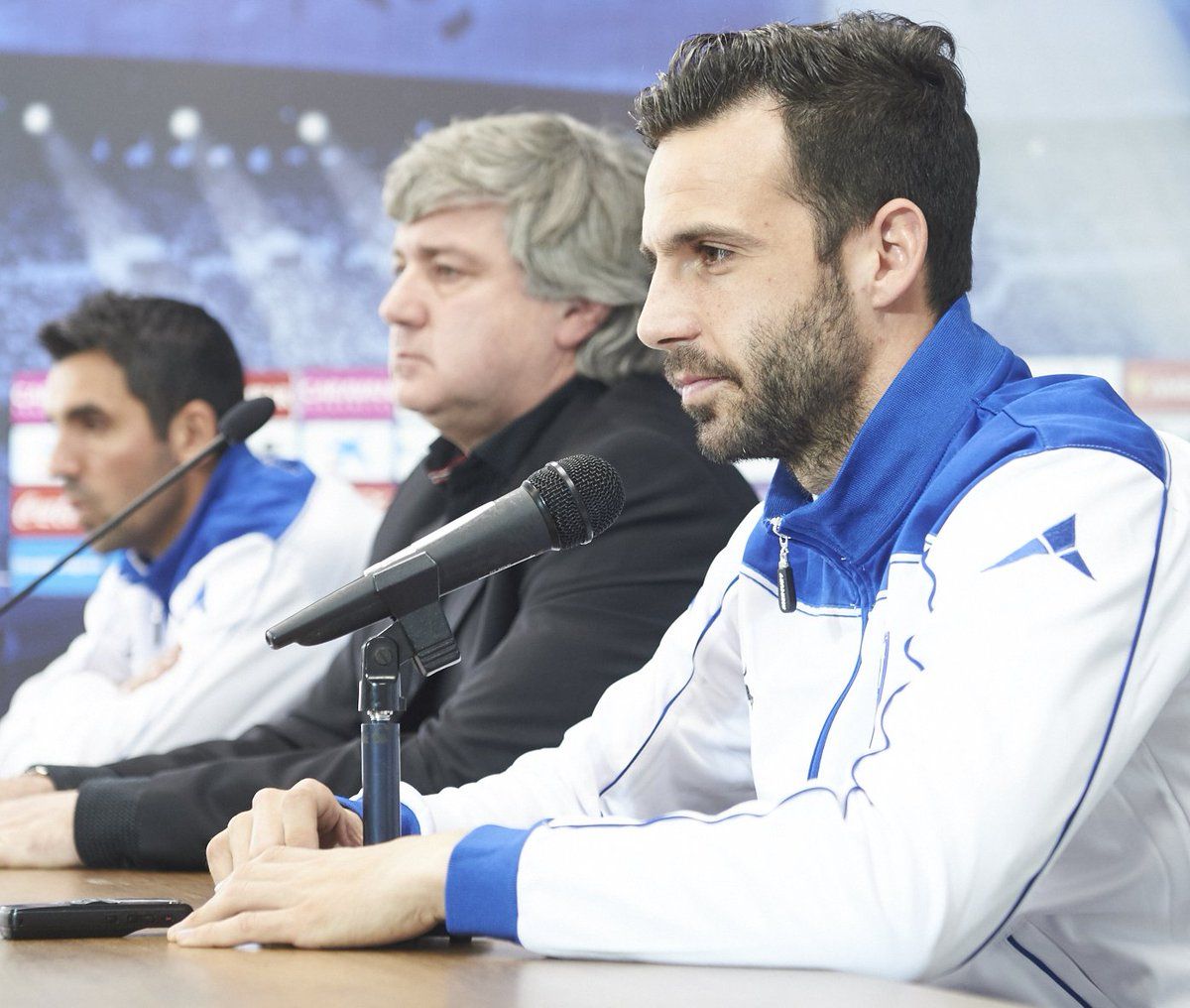 Guitián en su primera presentación con el Real Zaragoza junto a Juliá y Culio. | Foto: Real Zaragoza