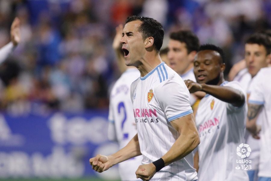 Linares celebra su gol con el Real Zaragoza. Foto: La Liga 123