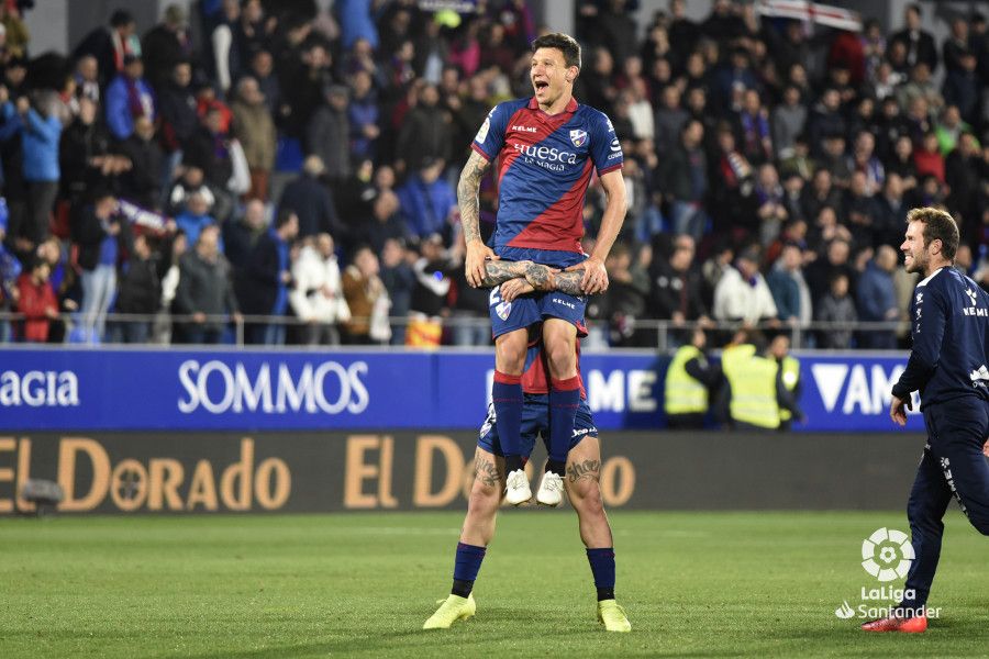 Damián Musto en un encuentro en El Alcoraz en la temporada 2018/2019. | Foto: LFP