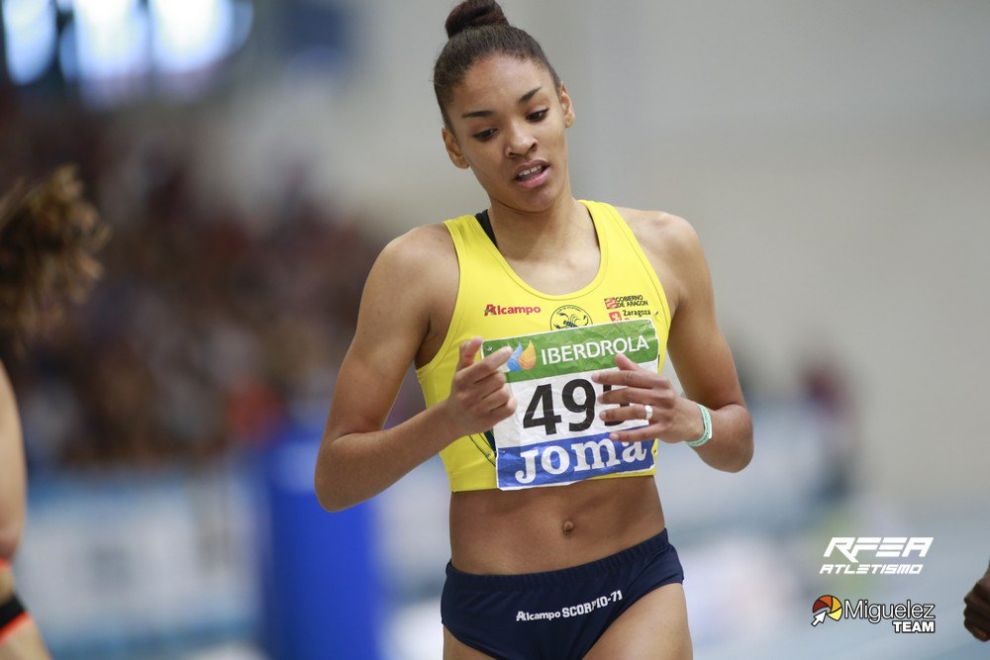 La atleta zaragozana Salma Paralluelo ha conseguido un tiempo de 59,33 segundos en el FOJE