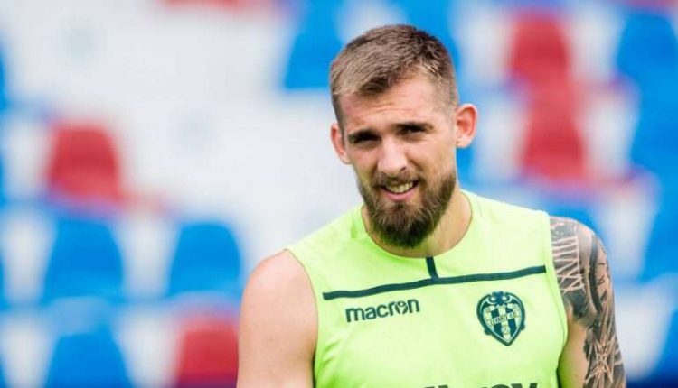El Huesca quiere a Esteban Saveljich para acompañar a Pulido en el centro de la zaga