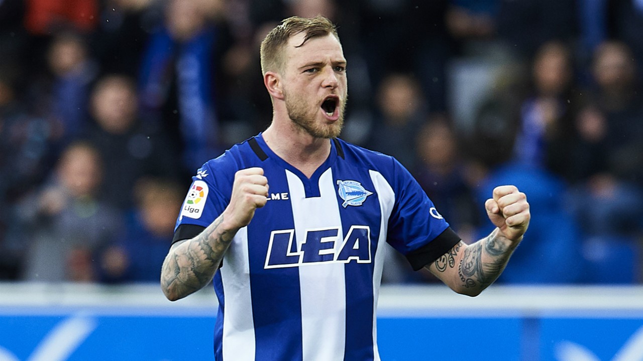 Jhon Guidetti celebra un gol con el Alavés