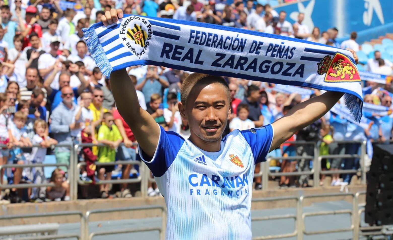 Kagawa en su presentación como nuevo jugador del Real Zaragoza | Foto: @FPRealZaragoza