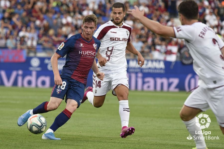 Sergio Gómez, titular ante el Albacete en El Alcoraz, fue el jugador más destacado del Huesca | Foto: LFP