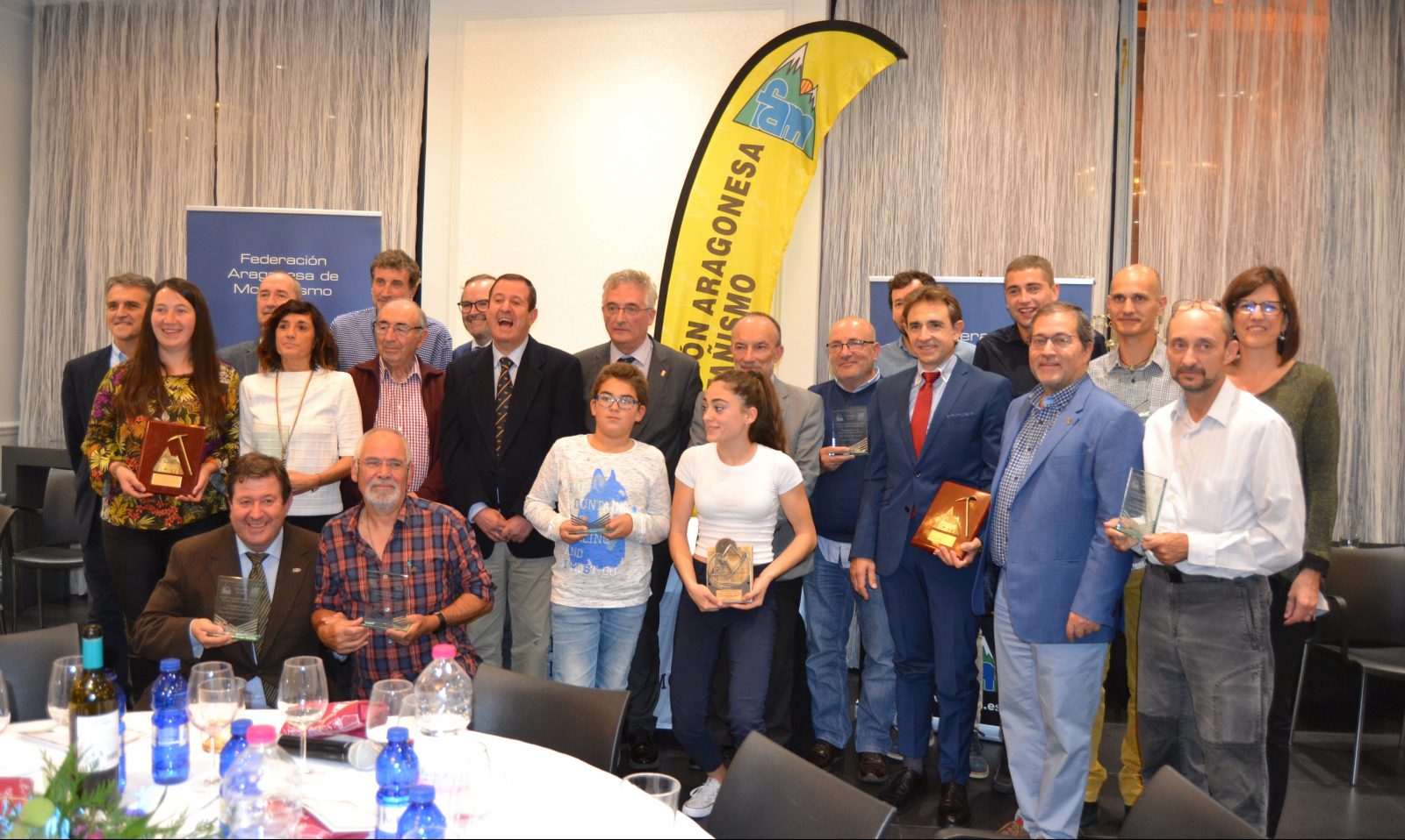 Foto de familia de los premiados en la cena de la FAM 2019. Foto: Sportaragon