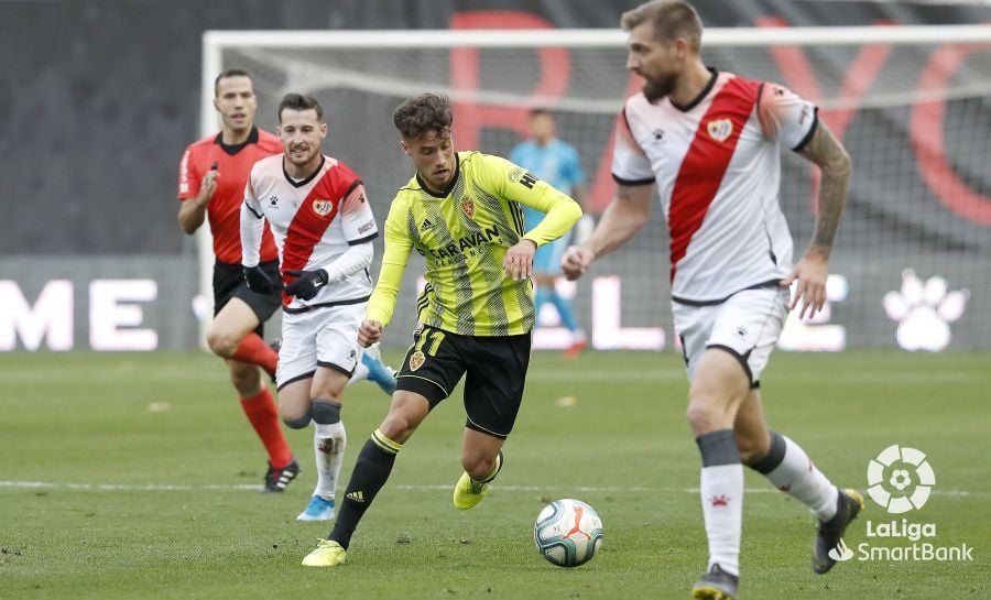 Javi Puado debutó con el Real Zaragoza en la victoria ante el Rayo | Foto: LFP