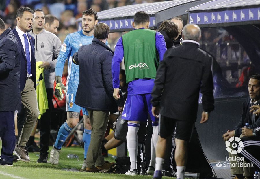 Cristian Álvarez justo después de ser sustituido por lesión en el partido ante Las Palmas | Foto: LFP