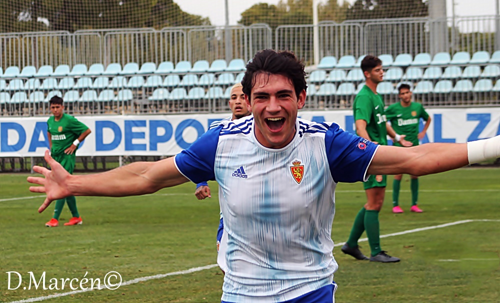 Iván Azón celebrando un gol. Foto: Daniel Marcén.