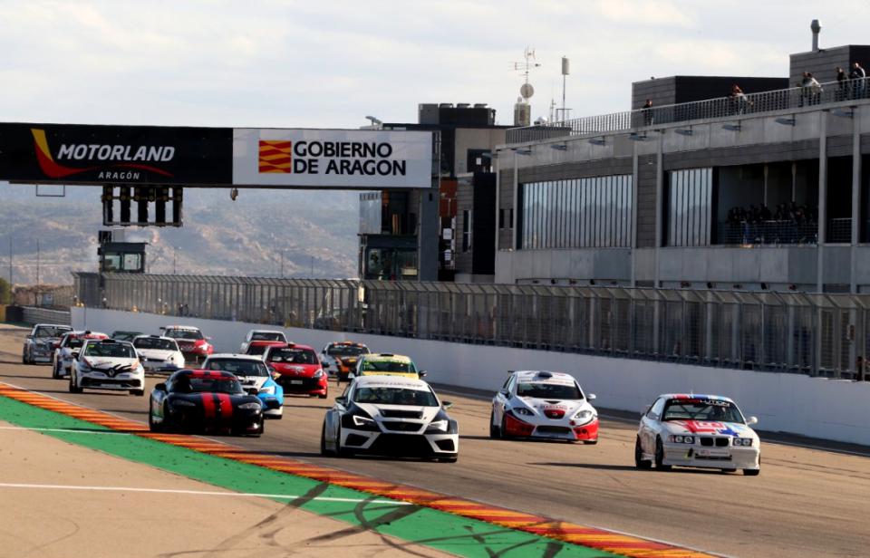 Salida de una de las carreras del Regional de Velocidad, este domingo en MotorLand. // Carlos Casimiro