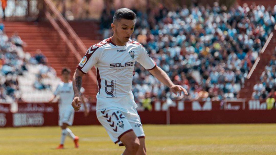 Dani Torres con la camiseta del Albacete