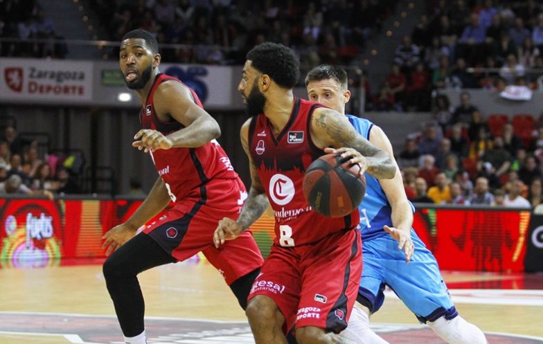 Seeley y Thompson, en el partido frente al Estudiantes. Foto: Esther Casas