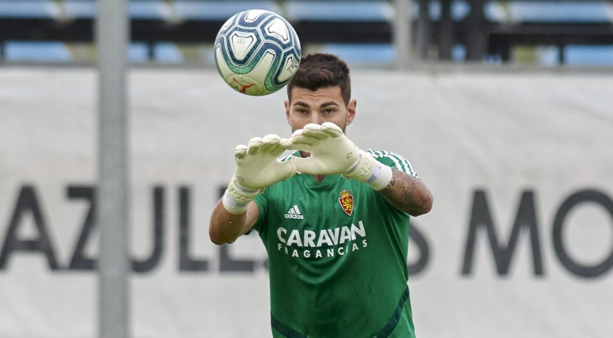 Álvaro Ratón realizando un ejercicio en la Ciudad Deportiva. Foto: Real Zaragoza