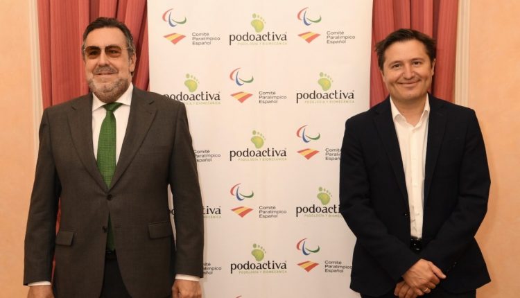 Miguel Carballeda y Víctor Alfaro en el acto donde se selló la continuidad de la relación entre Poroactiva y los paralímpicos españoles. Foto: Podoactiva