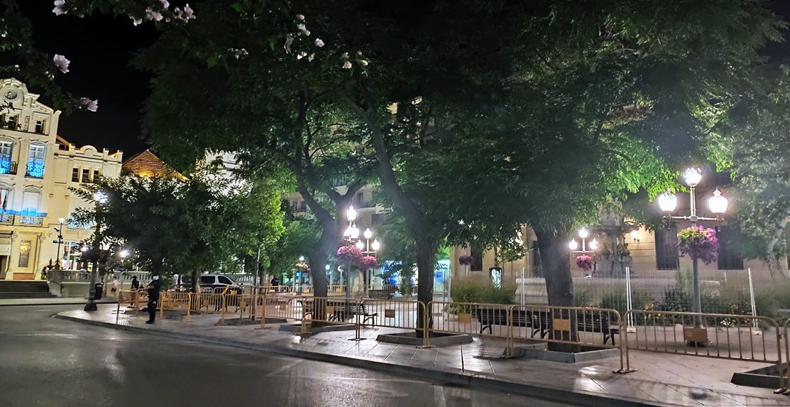 Plaza Navarra de Huesca, vacía tras el ascenso de la SD Huesca | Foto: Marta Sistac