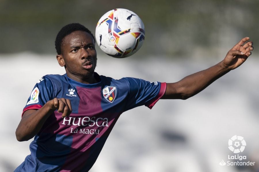 Nwakali se estrenó como titular en Primera División con la SD Huesca. Foto: La Liga.