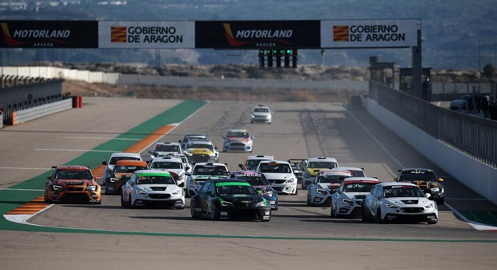 Imagen de una de las carreras celebradas hoy en el circuito MotorLand. Foto: MotorLand