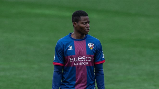 Doumbia en su debut con la elástica azulgrana. Foto: SD Huesca