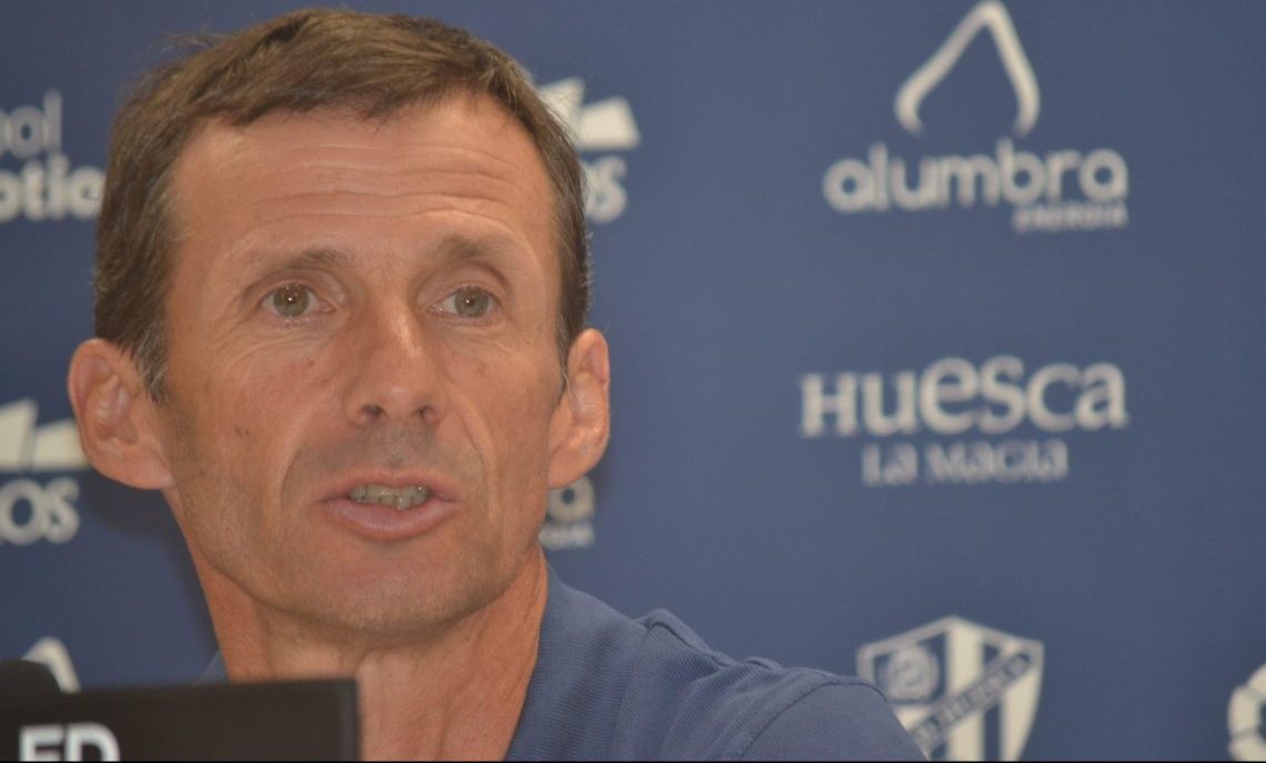 Ziganda, técnico de la SD Huesca, en la rueda de prensa donde analizó la situación de su equipo antes de recibir al Málaga. Foto: Sportaragon