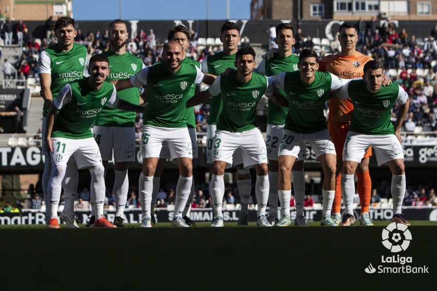 Once del Huesca que saltó al campo contra el Cartagena. Foto: LaLiga