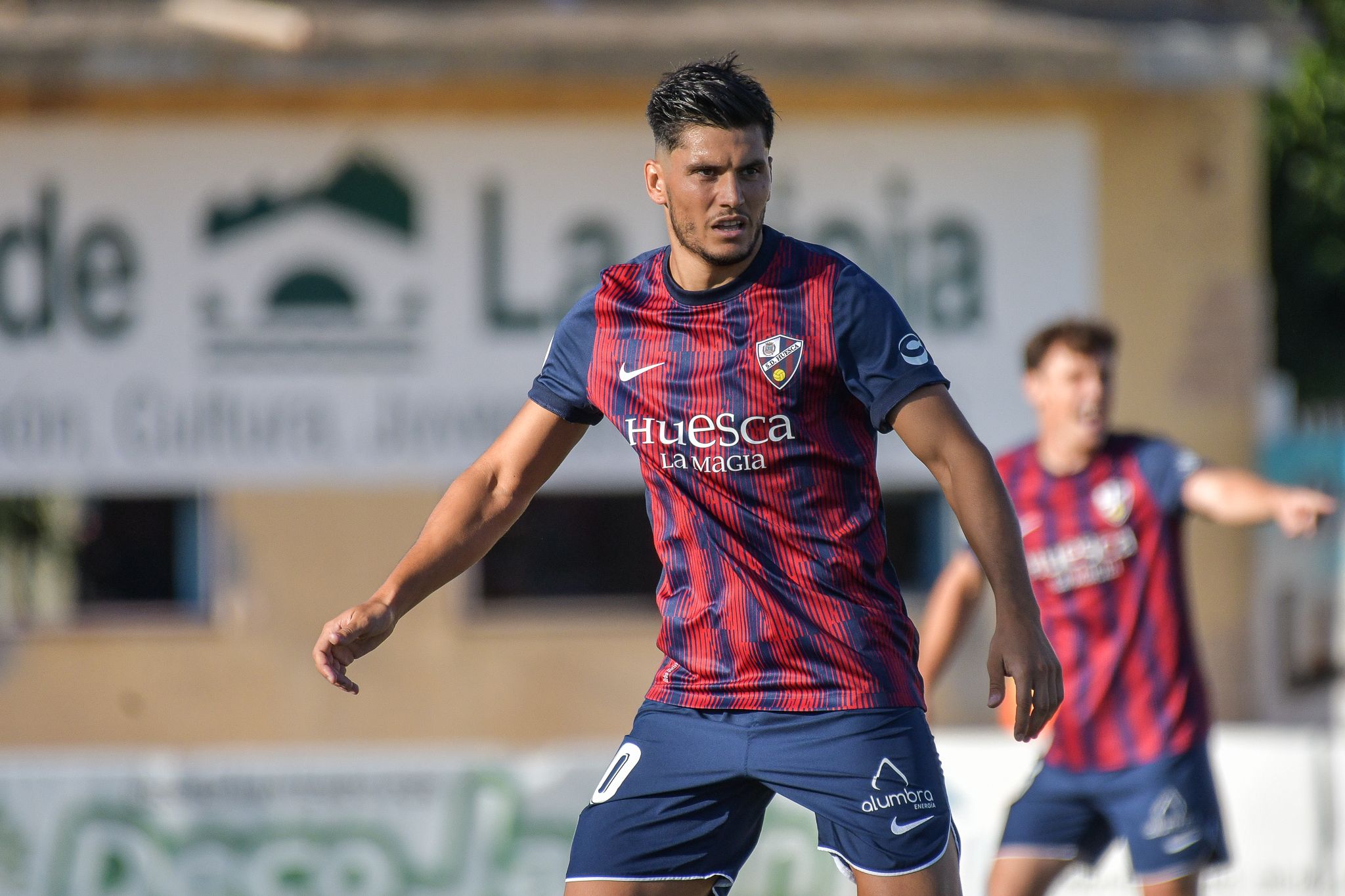 Salvador, en la imagen, se tuvo que retirar lesionado y entró Anglada. Foto: SD Huesca