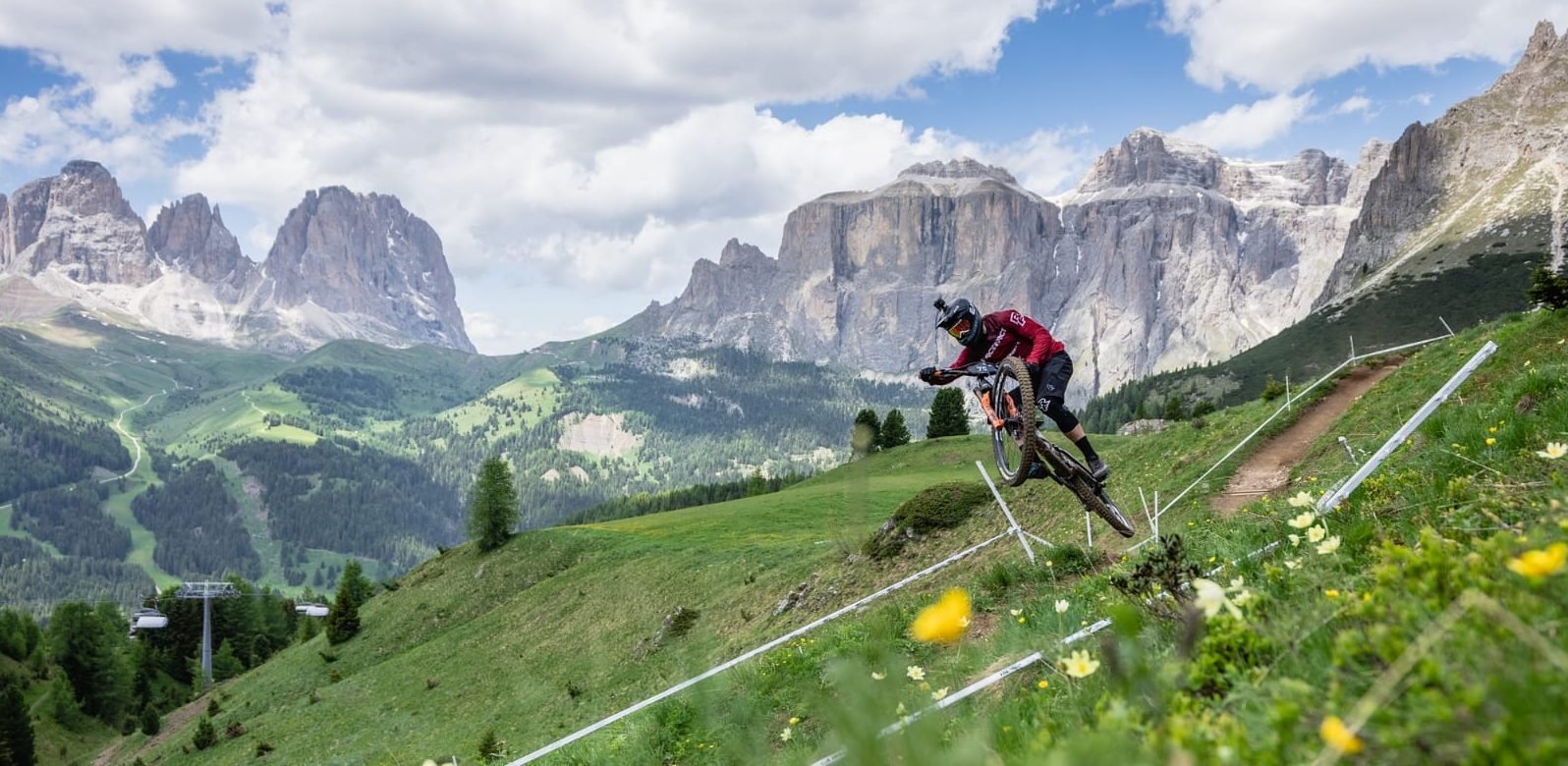 Espectacular imagen de Gabi Torralba en la prueba de las EWS celebrada en Italia. Foto: Gabi Torralba, en la imagen, en su estreno en las EWS de 2021. Kike Abelleira