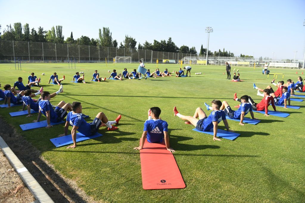 La plantilla del Real Zaragoza en un entrenamiento