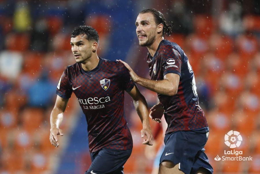 Miguel e Ignasi Miquel en el Lugo-Huesca | Foto: LaLiga