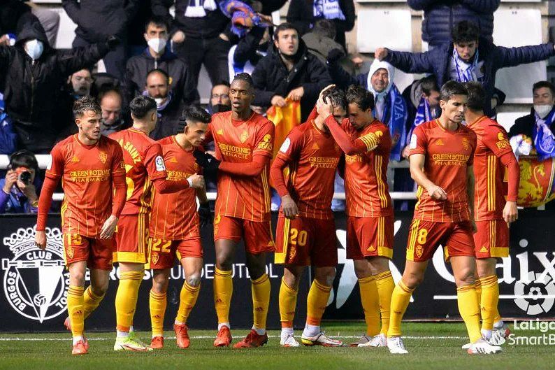 Álvaro Giménez firma el gol del Real Zaragoza