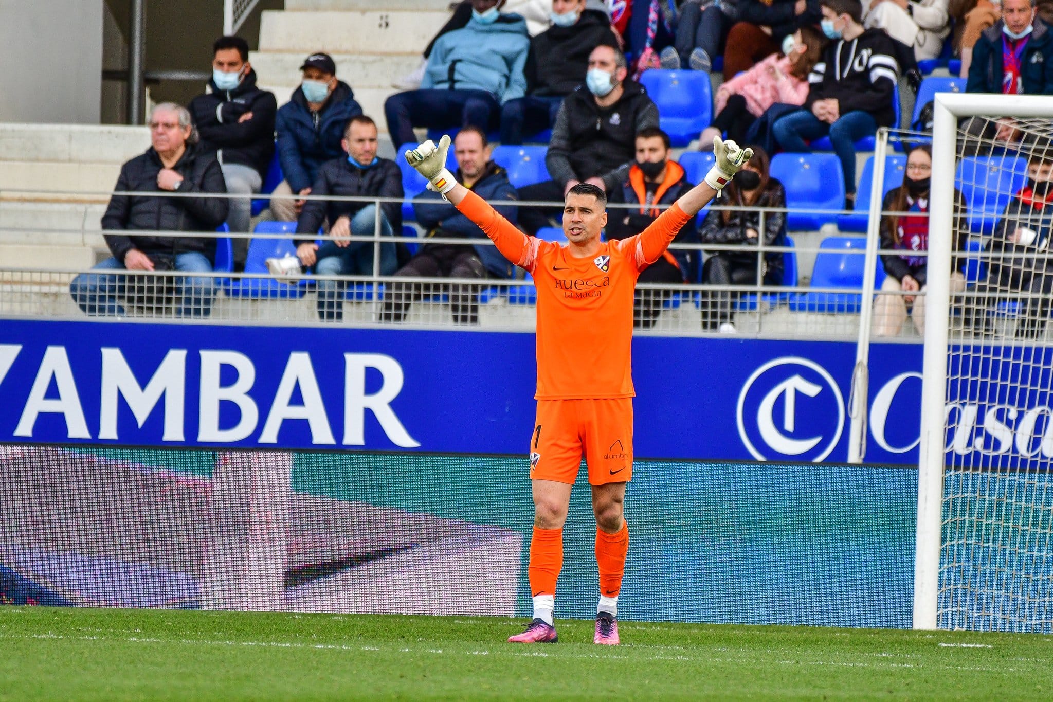 Andrés Fernández volvió a cuajar una gran actuación frente a la UD Las Palmas. Foto: SD Huesca.