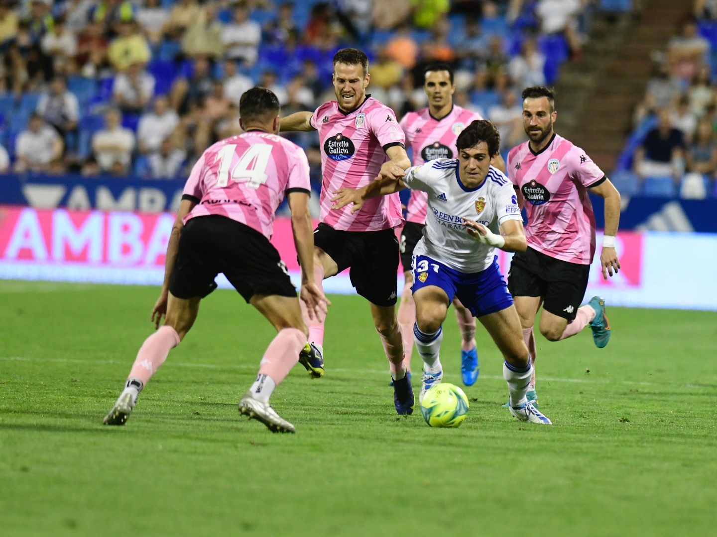 Azón y el Zaragoza ante el Lugo