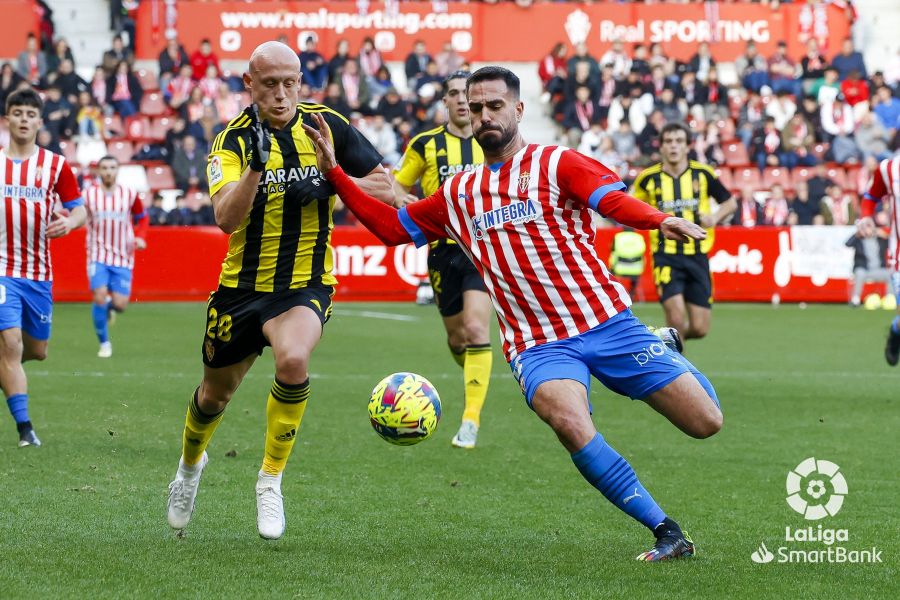 Zaragoza vs Sporting en El Molinón