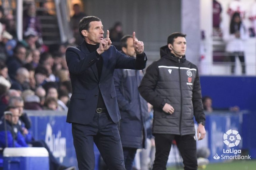 Ziganda da órdenes en el Huesca Levante. Foto: LaLiga